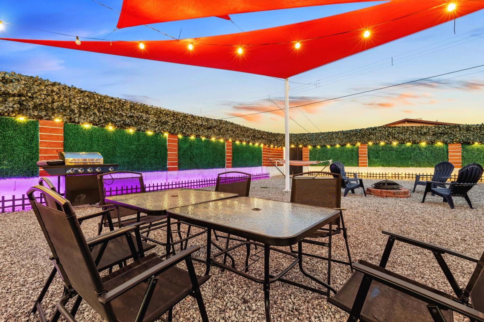 Phoenix Retreat - 2 Bedroom Home With King-Size Bed - 3 Smart Tvs - 10 Min From Airp - Unit A Dış mekan fotoğraf